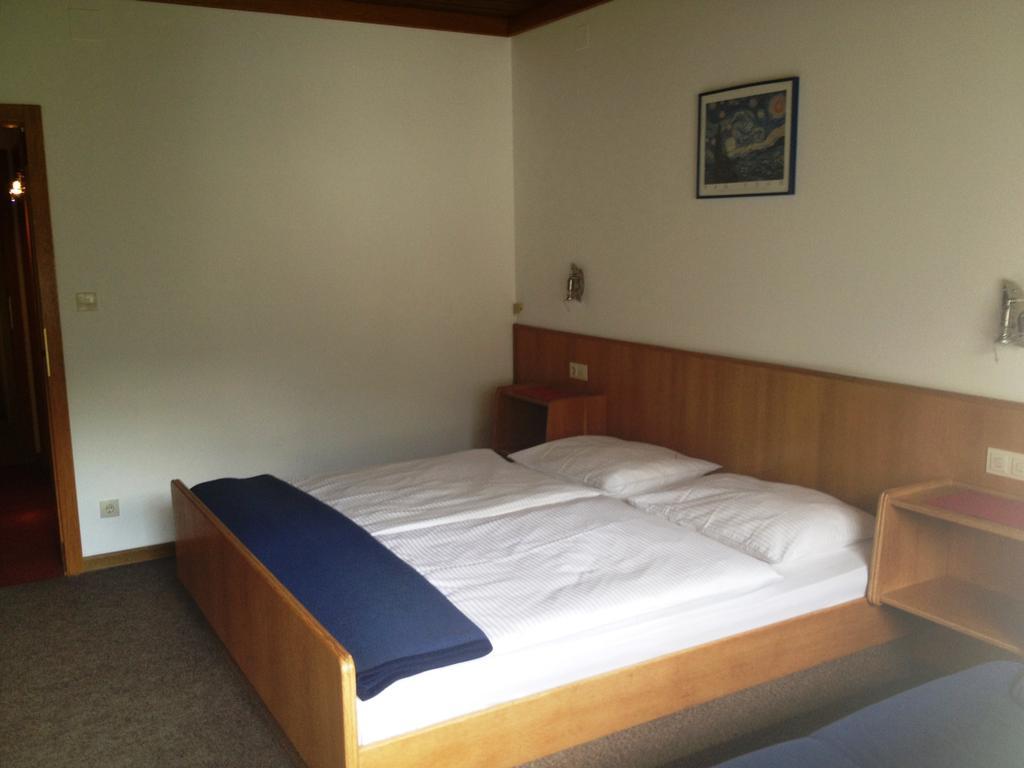 Pension & Appartement Fortin باد كلينكيرشهايم الغرفة الصورة
